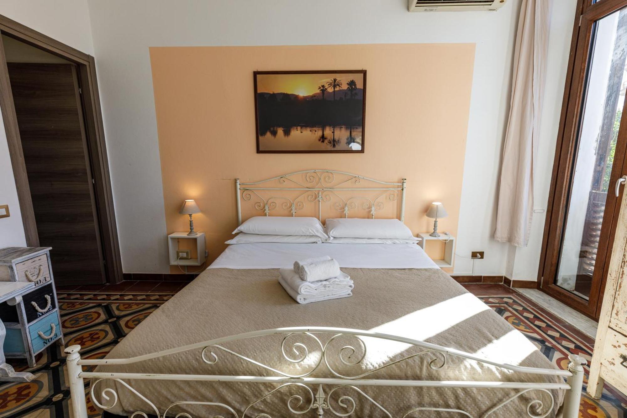 Onlyrooms III - Recommended For Under 30S Cagliari Zimmer foto