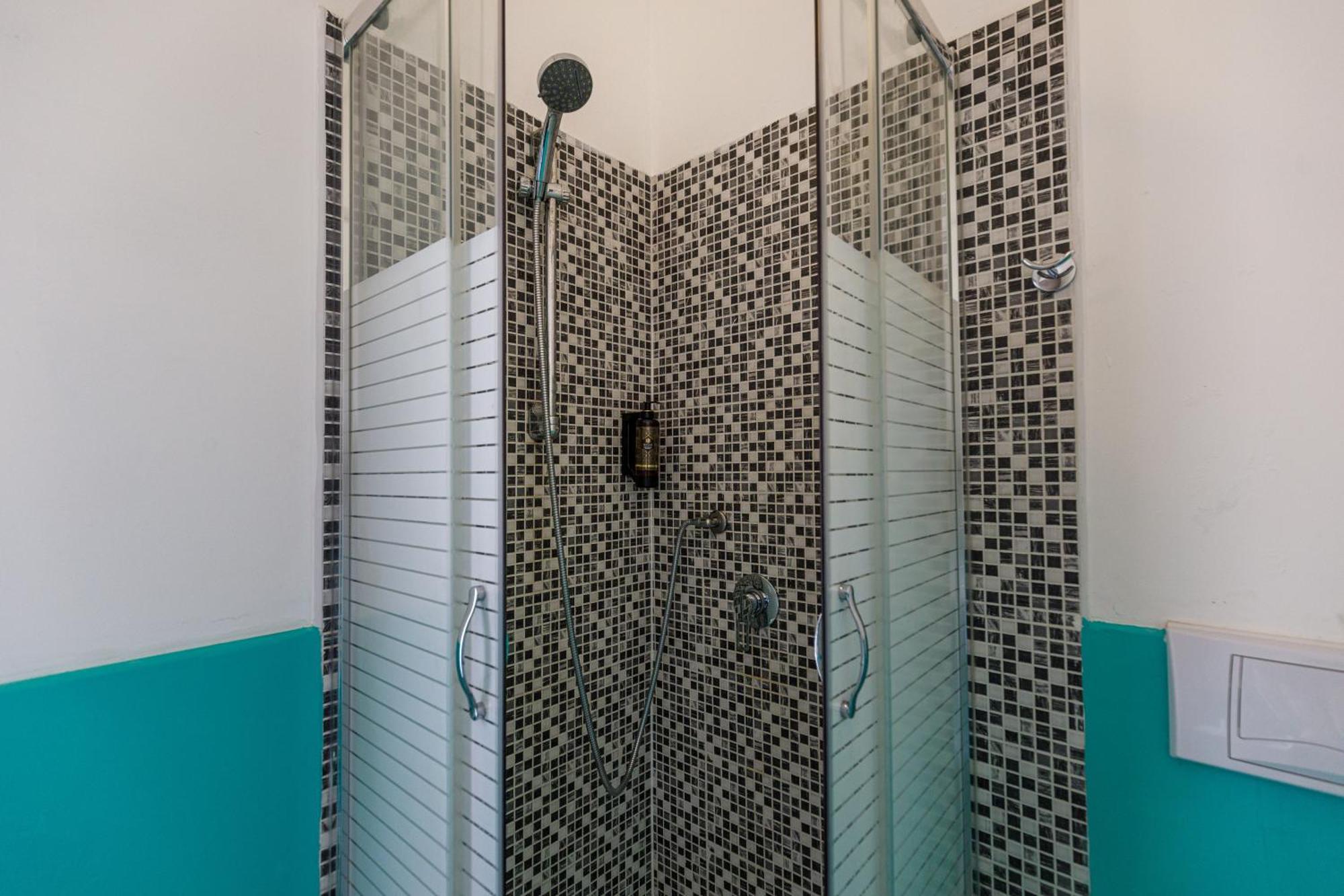 Onlyrooms III - Recommended For Under 30S Cagliari Zimmer foto