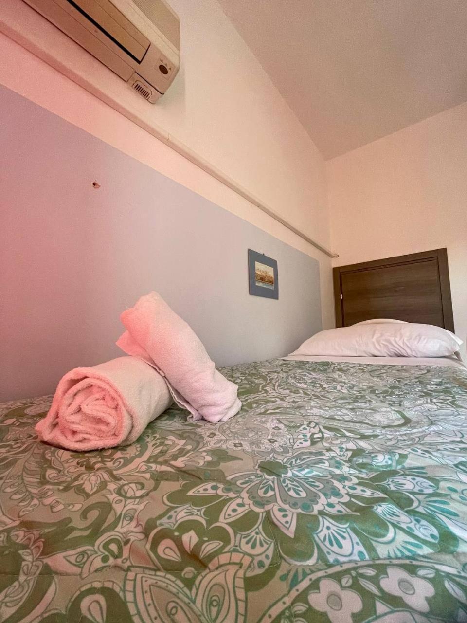 Onlyrooms III - Recommended For Under 30S Cagliari Zimmer foto